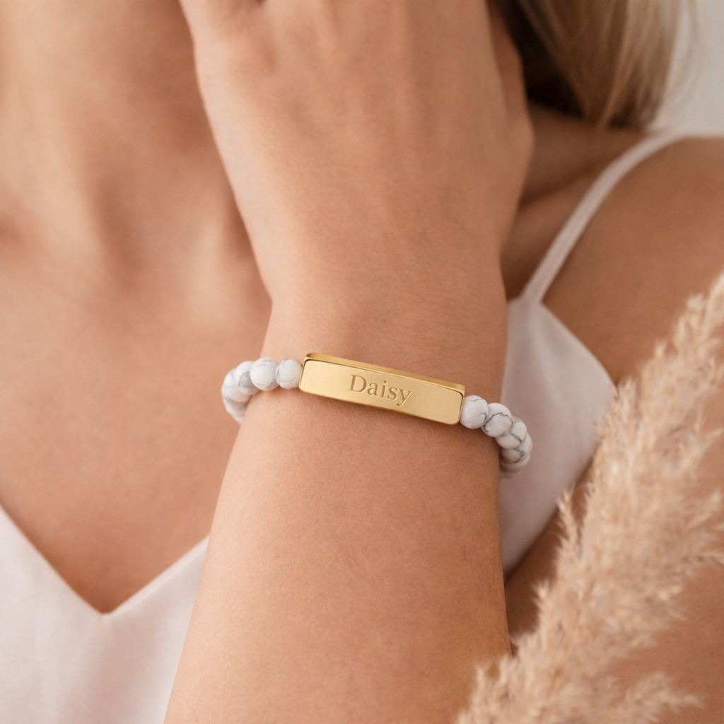 Custom Name Engraved Bar Bracelet – Daisy