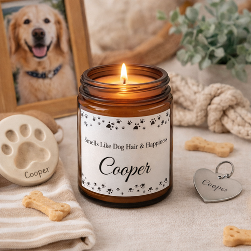 Size and scent options chart for the personalised candle